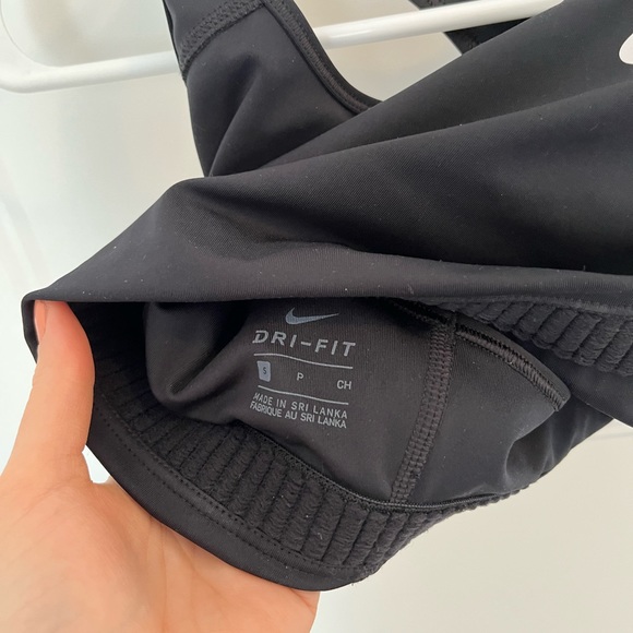 Nike sport bra small - Picture 2 of 3